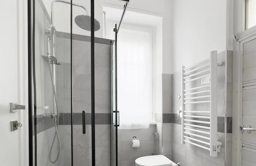 A Chic 2-Rooms Apartment-1
